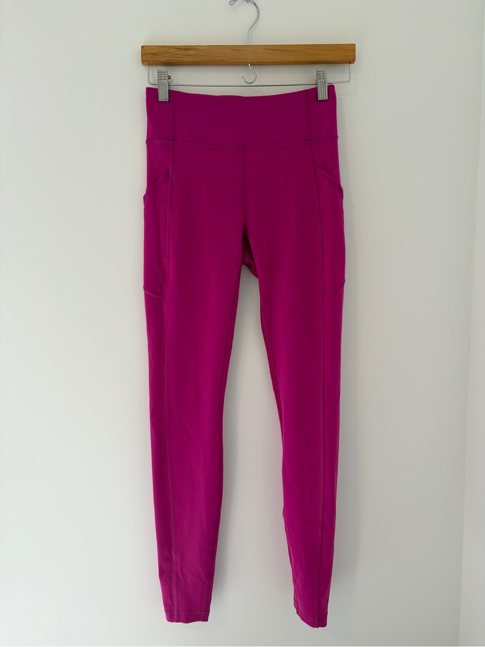Lululemon High-Rise Pocket Leggings - Magenta